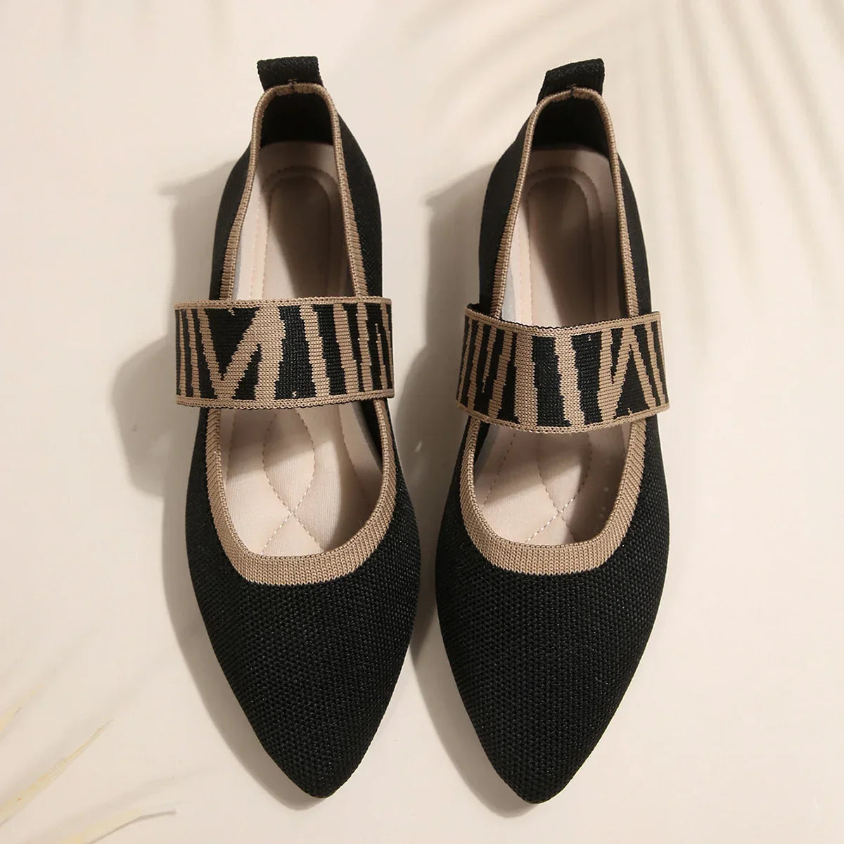 Arvia Knit Flats Breathable fits