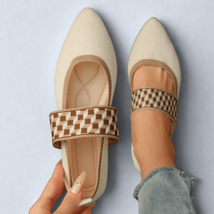 Arvia Knit Flats Breathable fits