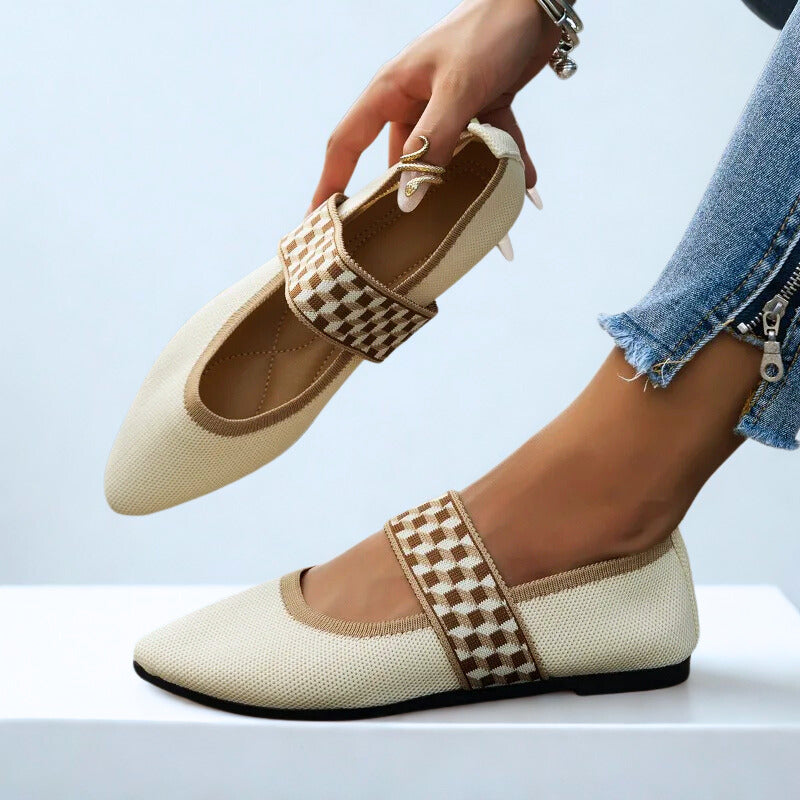Arvia Knit Flats Breathable fits